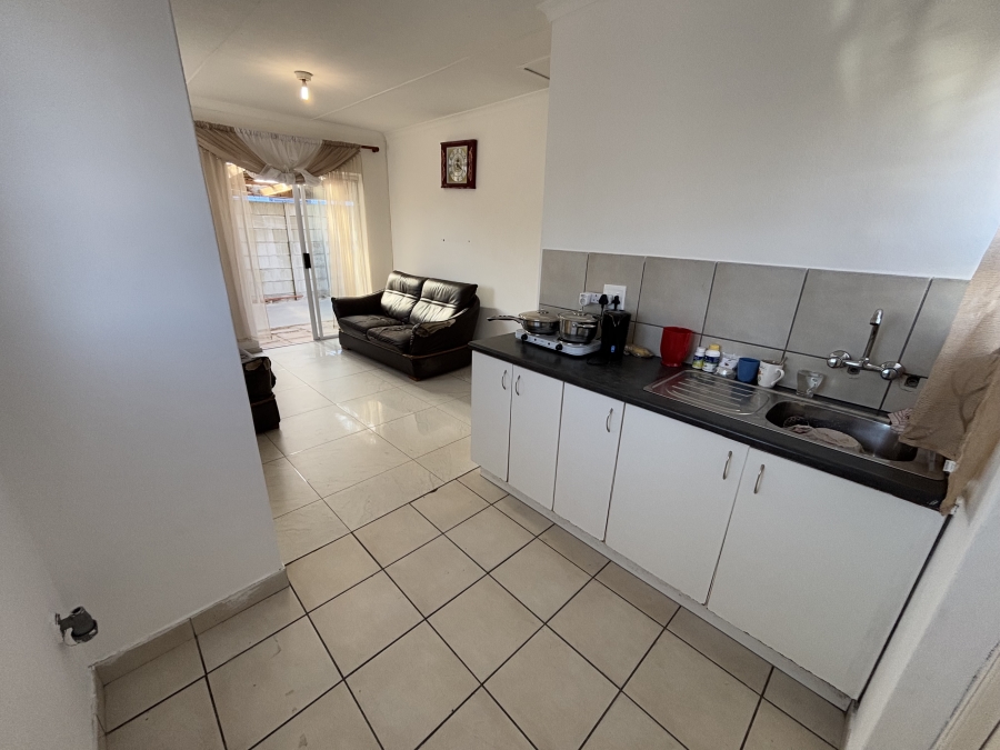 2 Bedroom Property for Sale in Rondevlei Park Western Cape